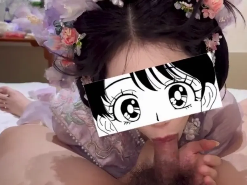 Gái xinh trong bộ đồ con mèo nhỏ liếm buồi cực đã